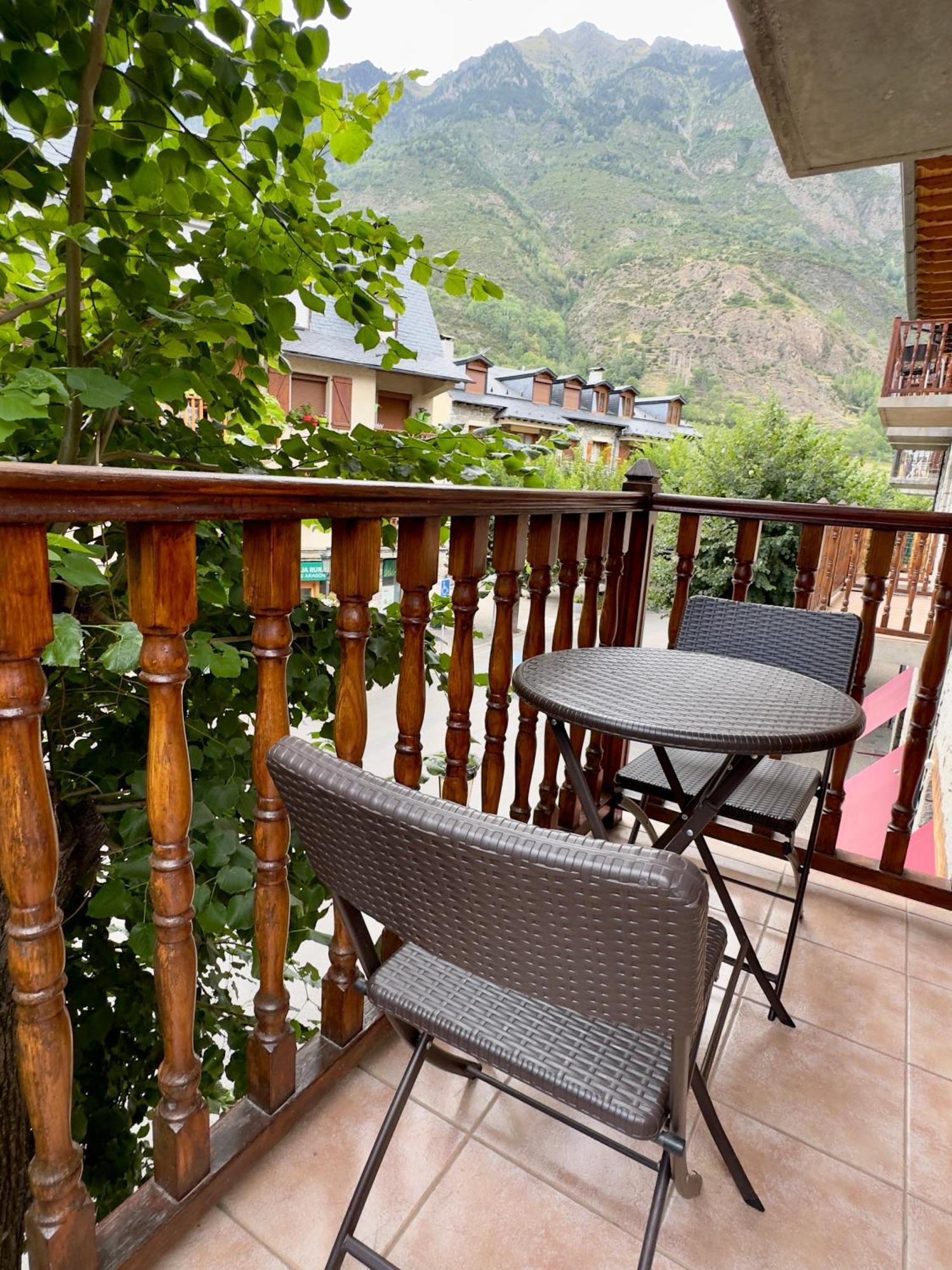 Apartamento El Tilo de Benás Benasque Exterior foto
